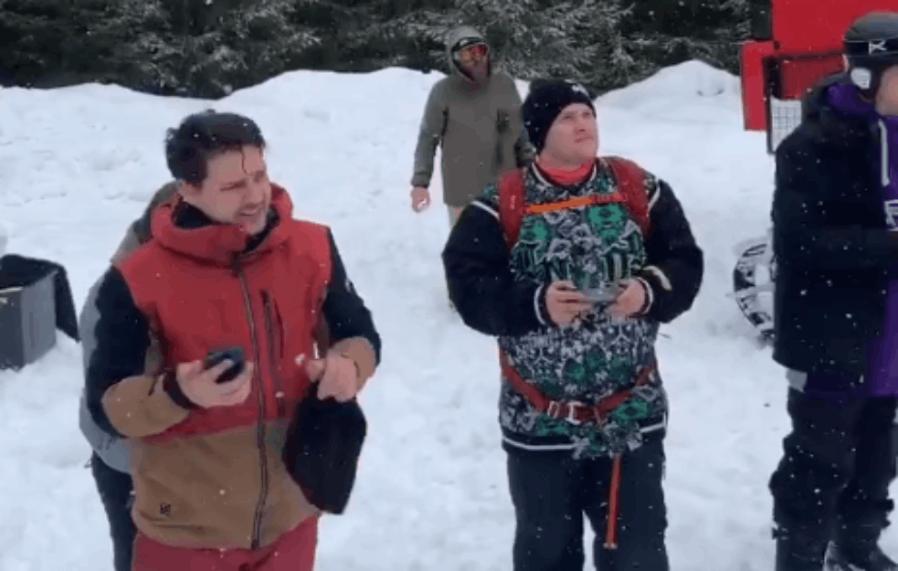 NEVIĐEN SNIMAK BIKOVIĆA SA KOLEGAMA NA ZIMOVANJU: Pola ekipe “Montevidea” đuska (VIDEO)